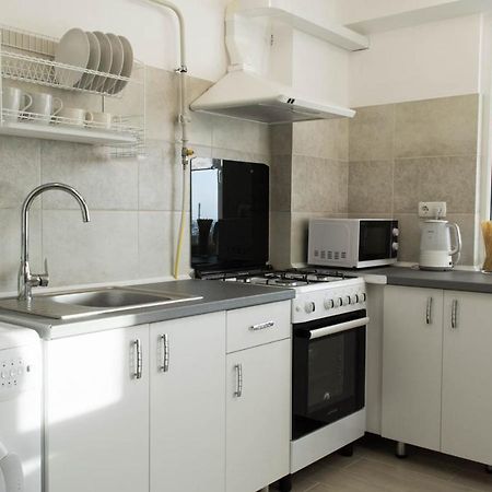 Cozy 2-Room Apartment On Zhvanetsky Boulevard Odessza Kültér fotó